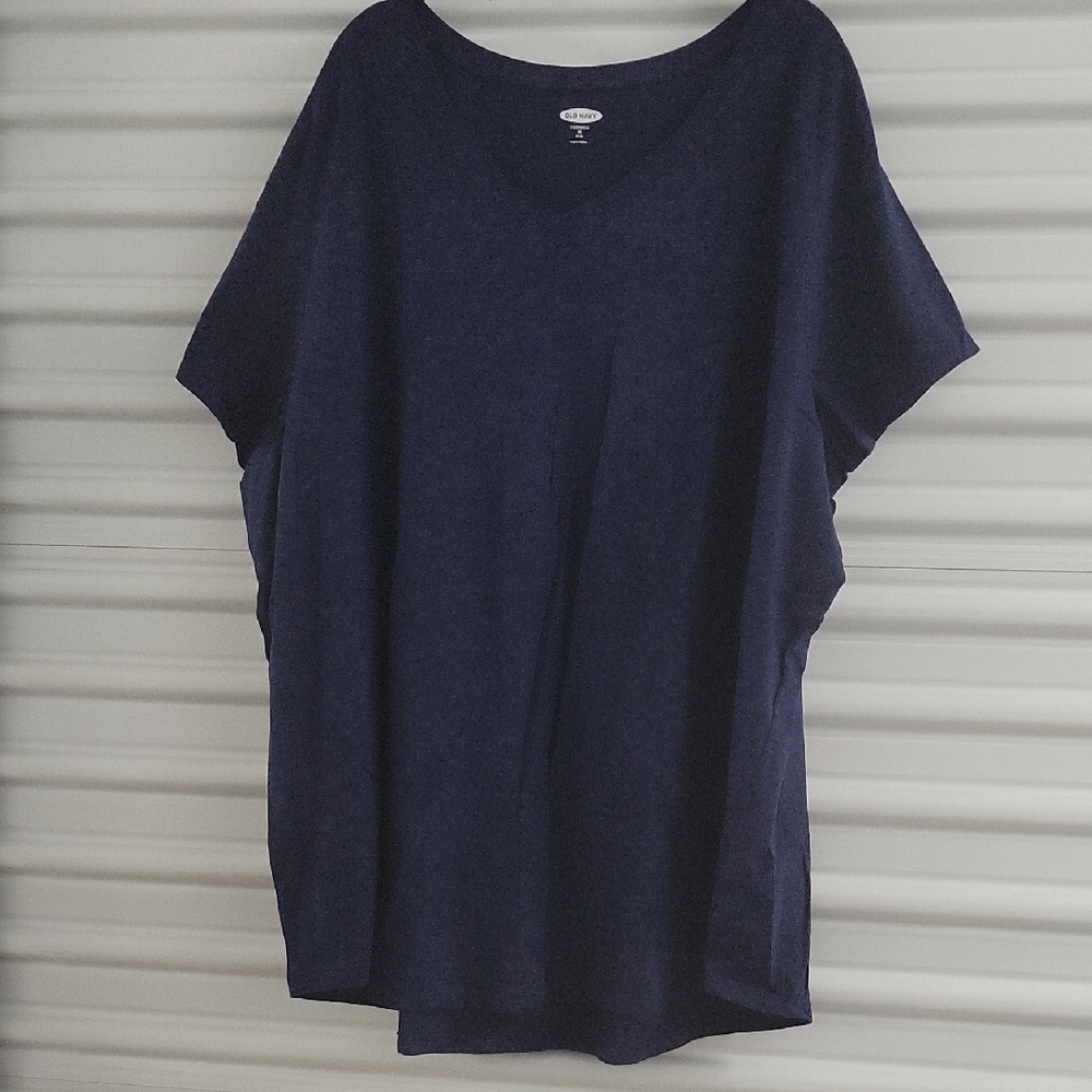 Old Navy V-Neck Women's Tee